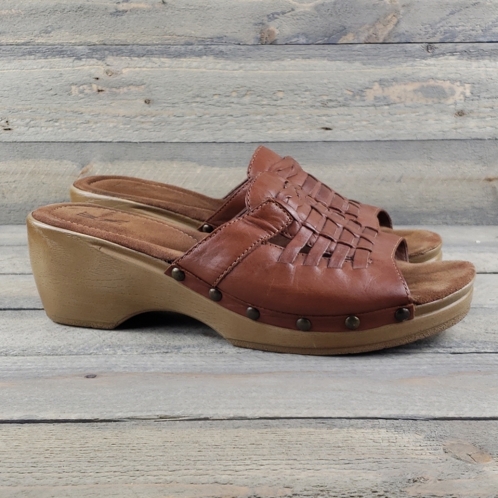 White Mountain Crea Women's Leather Slide Sandals